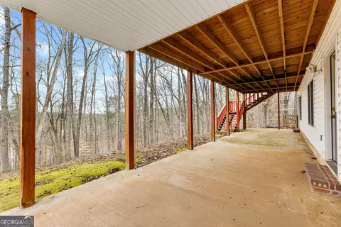 Exterior - 214 Long Cove Dr, Lagrange, GA 30240 photo 7 of 9