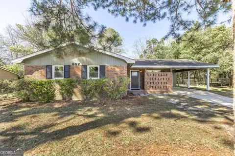 207 Tracy Ter, Warner Robins, GA 31088