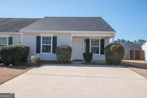 1757 Summerwoods Ln, Griffin, GA 30224