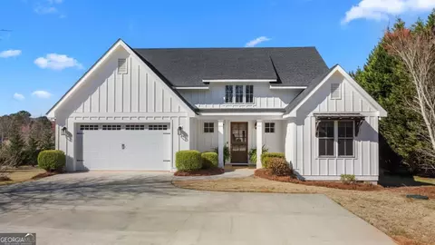 1041 Shoreline Dr, Madison, GA 30650