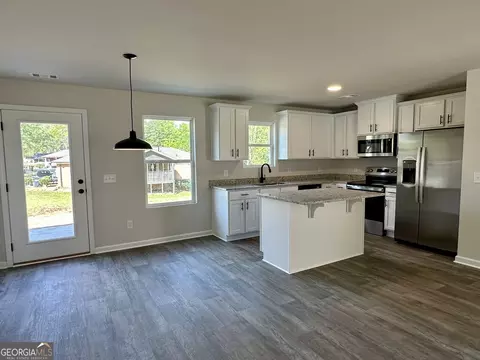 258 Stancil Dr, Toccoa, GA 30577 photo 4