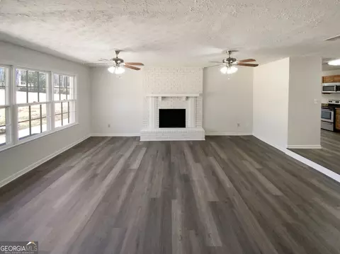 70 Wall St, Hampton, GA 30228 photo 3