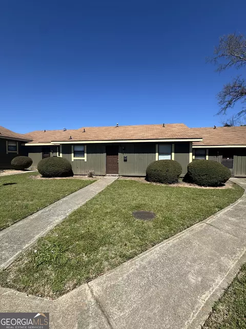 105 Stonehedge Dr, Warner Robins, GA 31088