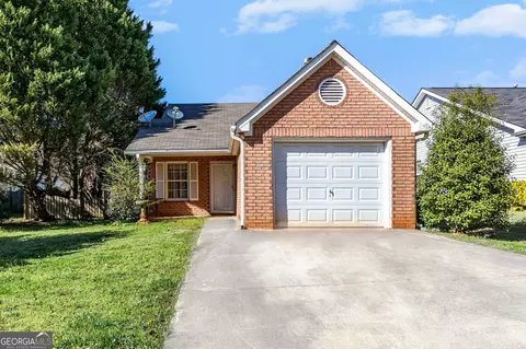 152 Greentree Dr, Newnan, GA 30265