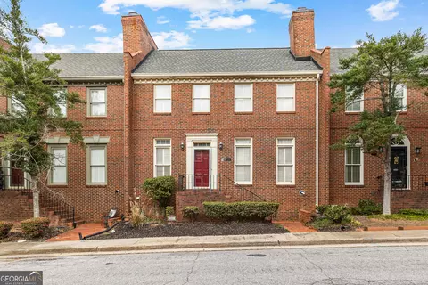 180 Habersham Pl, Fayetteville, GA 30214