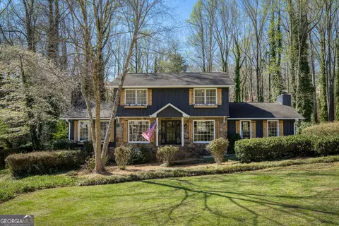 3804 Corinth Dr, Gainesville, GA 30506