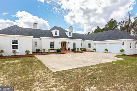 2271 Nursery Rd, Blackshear, GA 31516