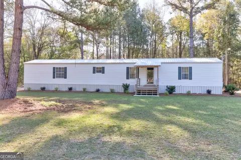 512 Sisters Ferry Rd, Clyo, GA 31303