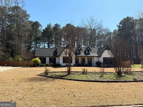 165 Sugarland Trl, Fayetteville, GA 30214