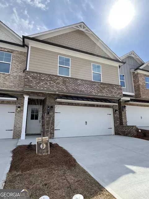 21 Creekside Commons Dr, Hoschton, GA 30548