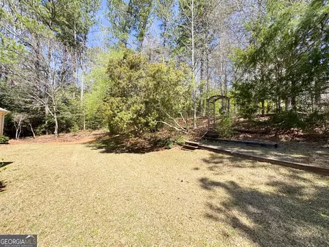 Exterior - 199 Lake Forest Dr, Lagrange, GA 30240 photo 9 of 9