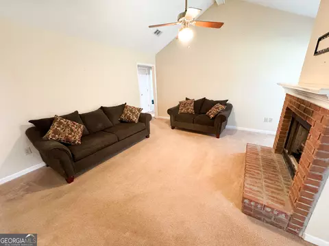 Living - 199 Lake Forest Dr, Lagrange, GA 30240 photo 1 of 2