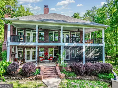 67 Mariners Dr NE, Milledgeville, GA 31061