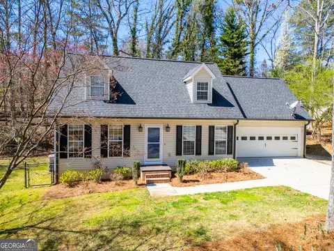 3710 Newport Dr, Gainesville, GA 30506