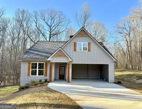 529 Beaver Chase Ln, Gay, GA 30218