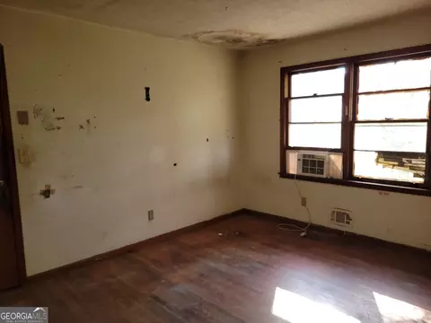 Living - 121 Mcgiboney Rd, Covington, GA 30016 photo 2 of 3