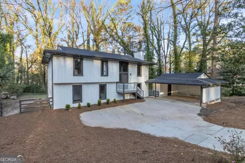 353 Colchester Dr, Stone Mountain, GA 30088