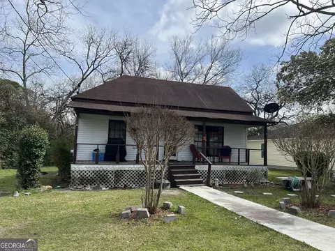 113 Palm St, Cochran, GA 31014