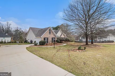 109 Melrose Creek Dr, Stockbridge, GA 30281
