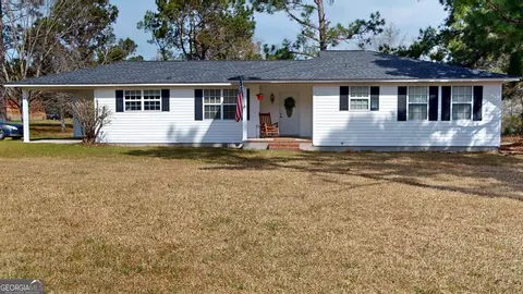 213 New Turner Dr, Swainsboro, GA 30401