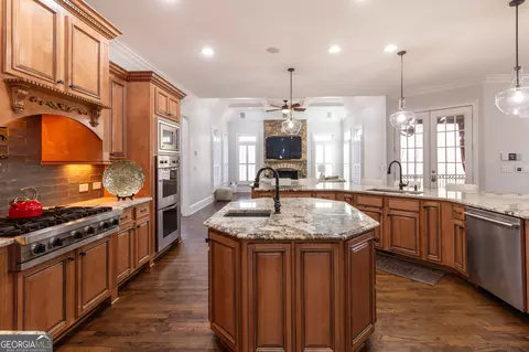 Kitchen - 120 Kettering Trce, Tyrone, GA 30290 photo 2 of 10