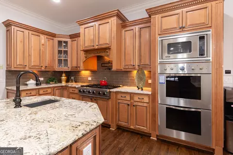 Kitchen - 120 Kettering Trce, Tyrone, GA 30290 photo 6 of 10