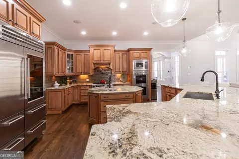Kitchen - 120 Kettering Trce, Tyrone, GA 30290 photo 3 of 10