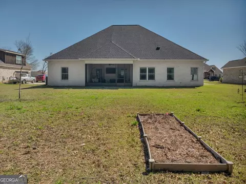 Exterior - 421 Stonegate Trl, Perry, GA 31069 photo 8 of 10