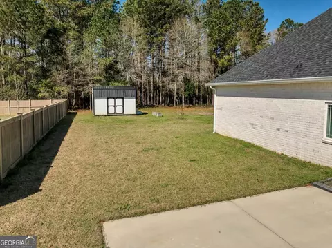 Exterior - 421 Stonegate Trl, Perry, GA 31069 photo 5 of 10