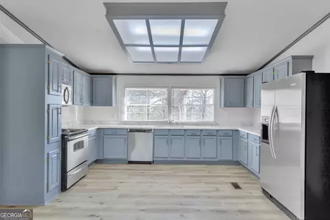 Kitchen - 737 Leonard Rd, Lagrange, GA 30241 photo 1 of 2