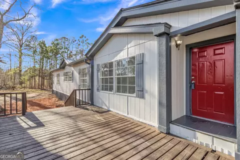 Exterior - 737 Leonard Rd, Lagrange, GA 30241 photo 4 of 7