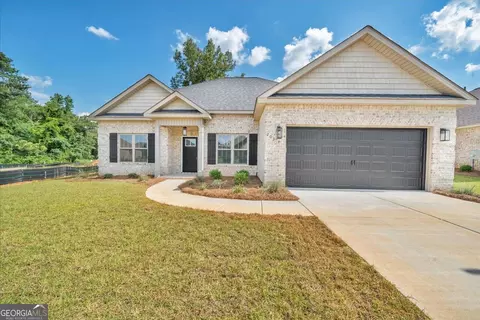 203 Willowbrook Ln, Kathleen, GA 31047