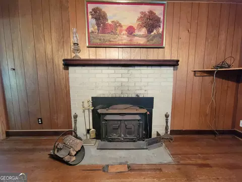 Living - 1720 Campbell Rd, Covington, GA 30014 photo 4 of 4