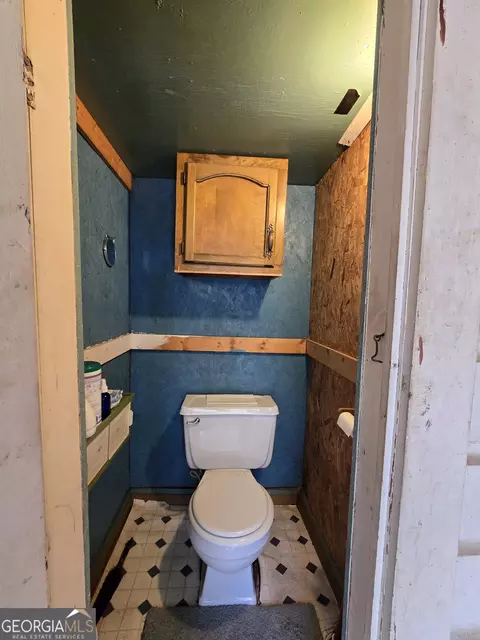 Bath - 1720 Campbell Rd, Covington, GA 30014 photo 1 of 1