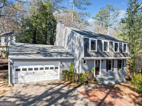 195 Sailwind Ct, Roswell, GA 30076