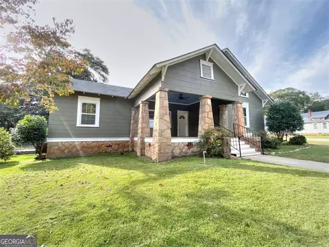 Exterior - 602 Lincoln St, Lagrange, GA 30240 photo 2 of 9