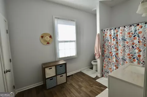 Bath - 602 Lincoln St, Lagrange, GA 30240 photo 3 of 5