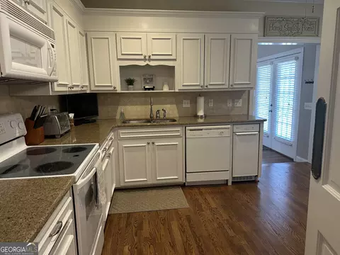 Kitchen - 1071 Cameron Mill Rd, Lagrange, GA 30240 photo 2 of 2