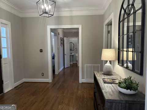 Entry Way - 1071 Cameron Mill Rd, Lagrange, GA 30240 photo 2 of 2