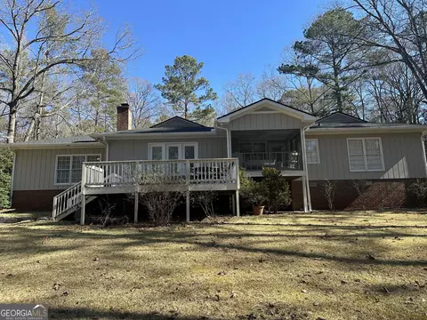 Exterior - 1071 Cameron Mill Rd, Lagrange, GA 30240 photo 3 of 8