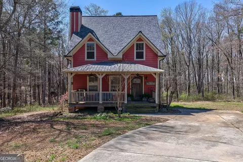 378 Live Oak Ln, Comer, GA 30629