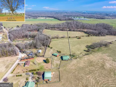 1 The Oaks Dr, Hartwell, GA 30643