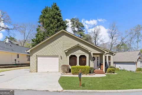 4062 Wildflower Ln, Tucker, GA 30084