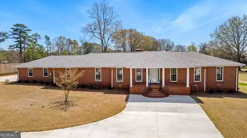 1570 W Poplar St, Griffin, GA 30224