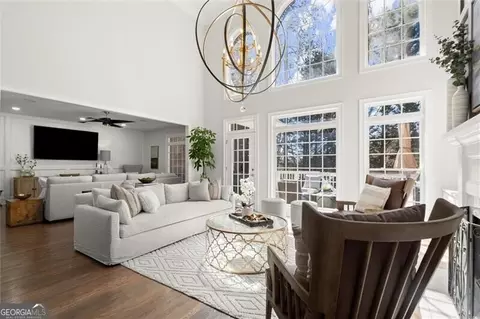 Living - 2758 Chieftain Run, Duluth, GA 30097 photo 3 of 4