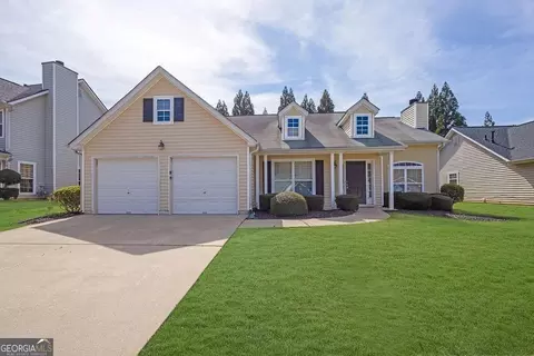 5016 Larkspur Ln, Atlanta, GA 30349