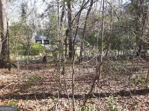 1376 Cambridge Dr, Perry, GA 31069