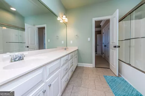 Bath - 103 Vanguard Ct, Centerville, GA 31028 photo 5 of 14