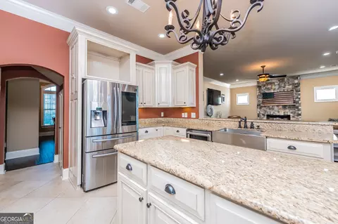 Kitchen - 103 Vanguard Ct, Centerville, GA 31028 photo 5 of 6