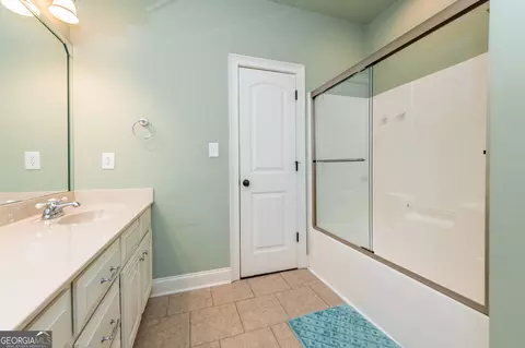 Bath - 103 Vanguard Ct, Centerville, GA 31028 photo 6 of 14